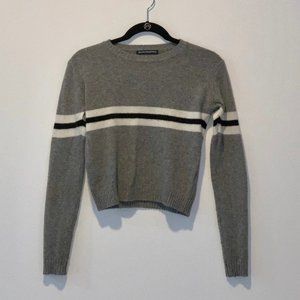 Cozy and cute  Brandy Melville Sweater!